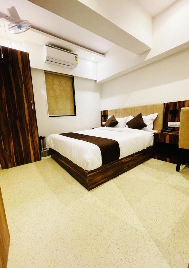 Hotel Hilton Suites Bombay Eksteriør billede
