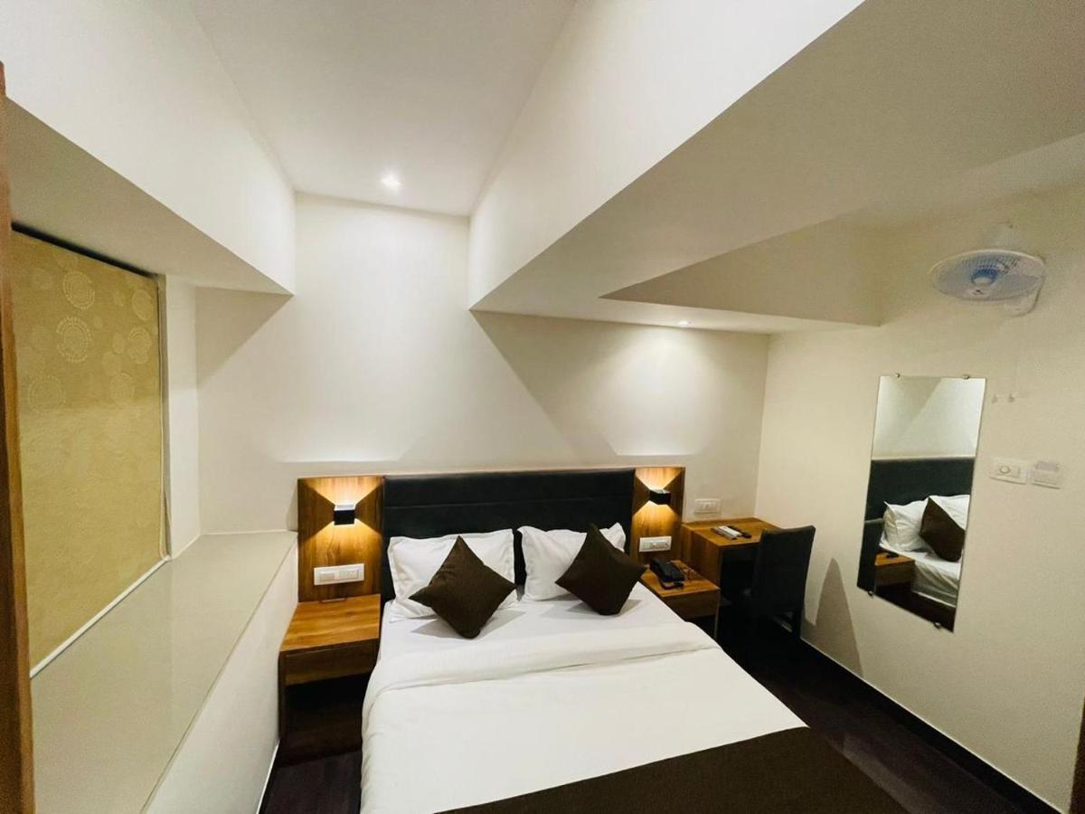 Hotel Hilton Suites Bombay Eksteriør billede