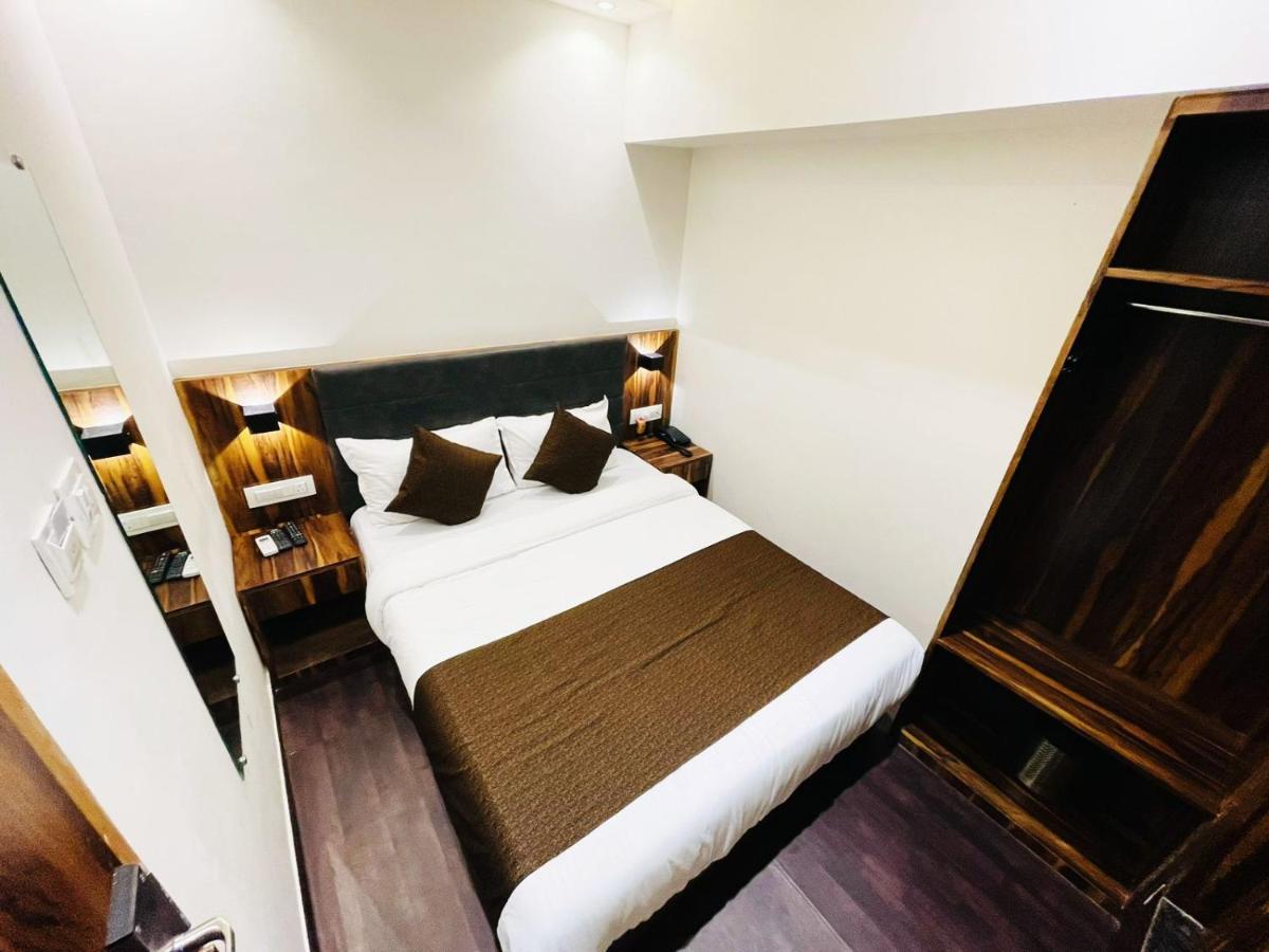 Hotel Hilton Suites Bombay Eksteriør billede